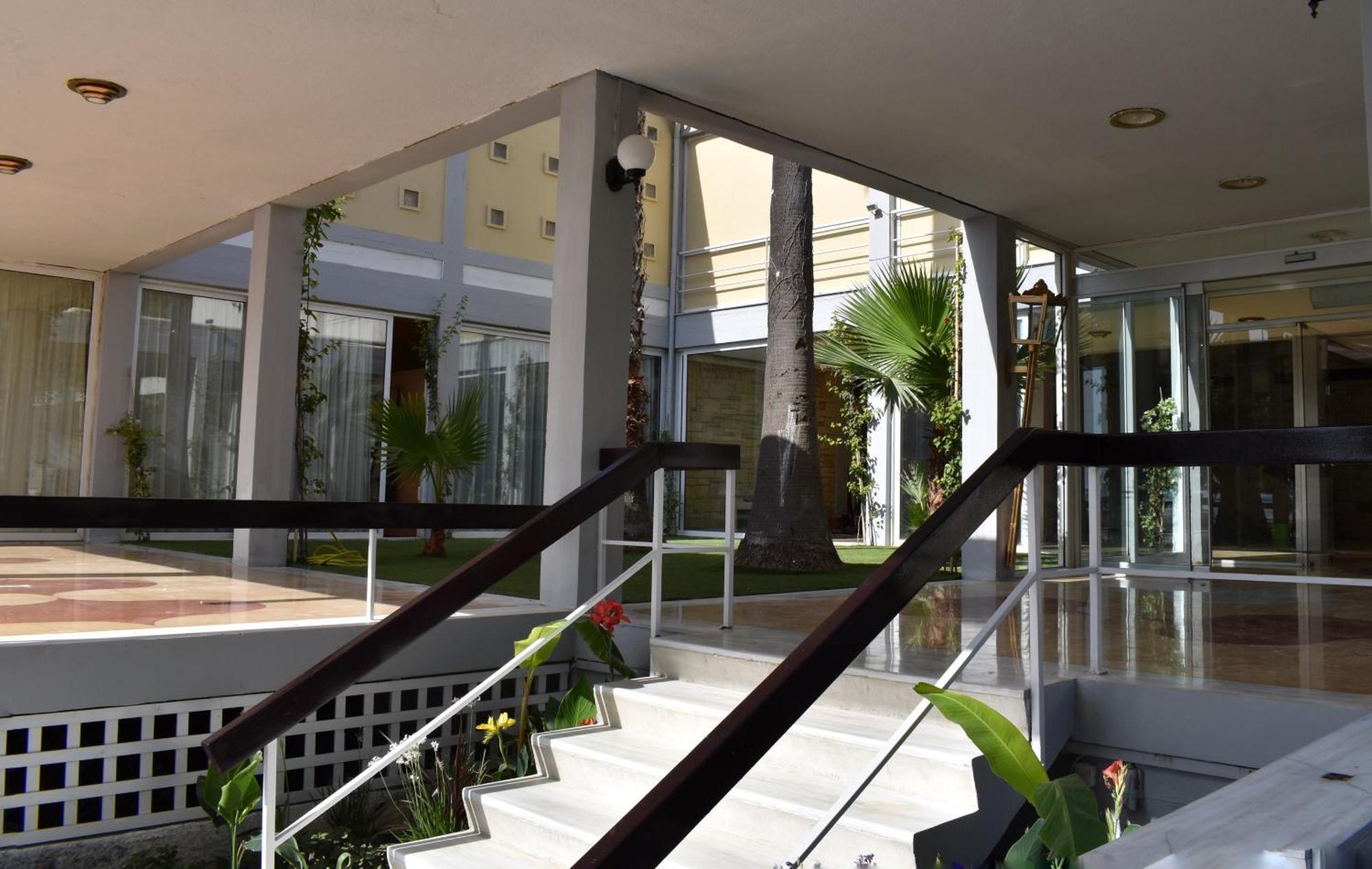 Hotel Theoxenia Mesolóngion Exteriér fotografie